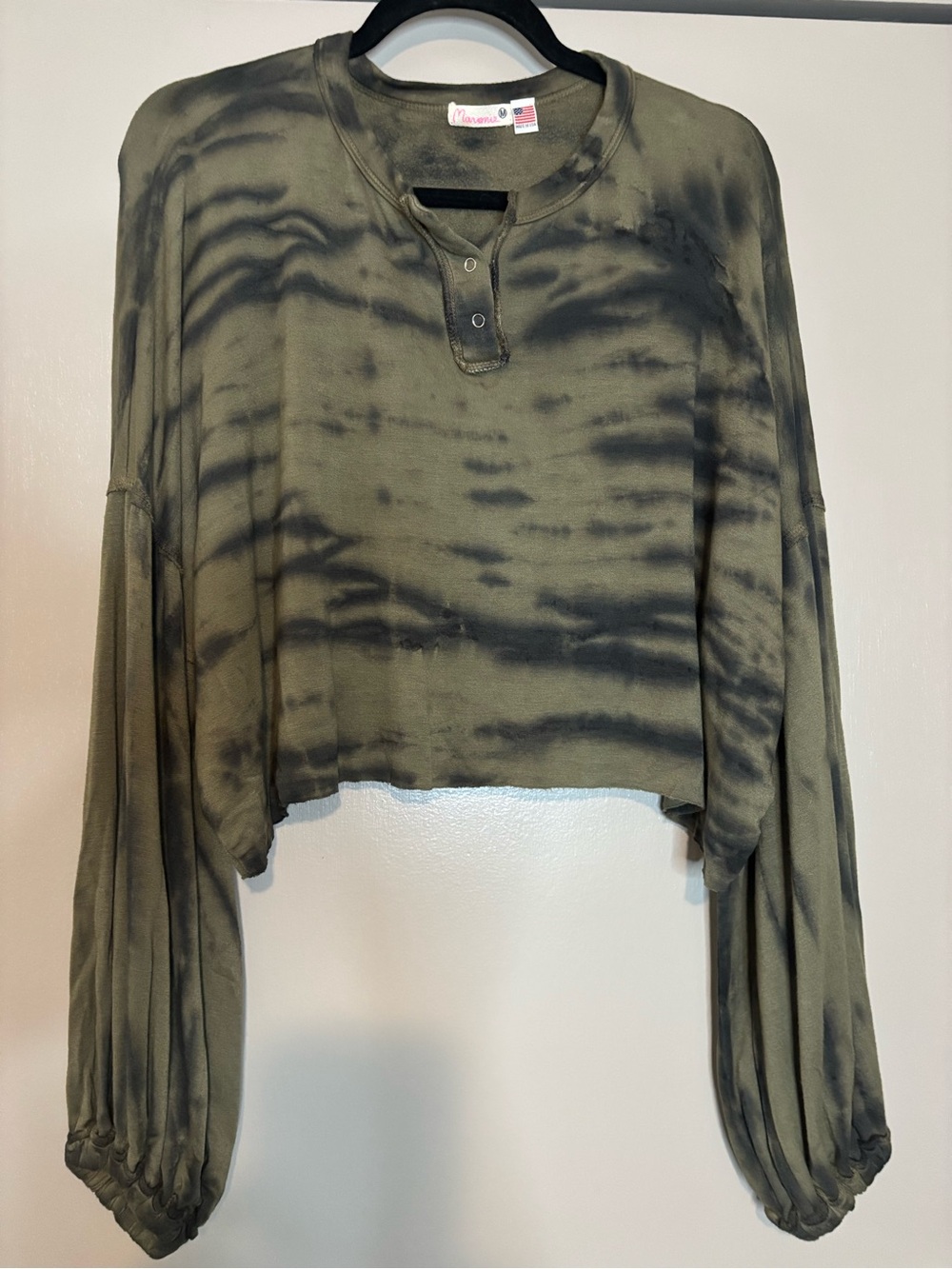 Tie-Dye Olive Cropped Henley Top Size M